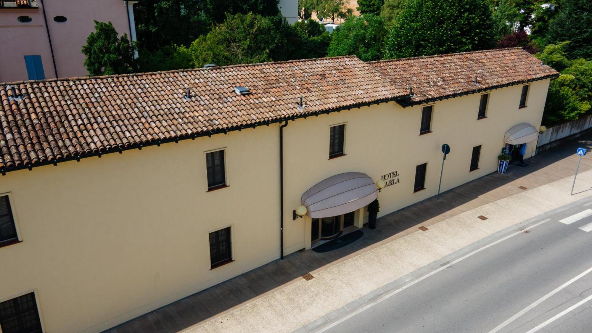 Hotel Villa Nabila Reggiolo Exterior foto