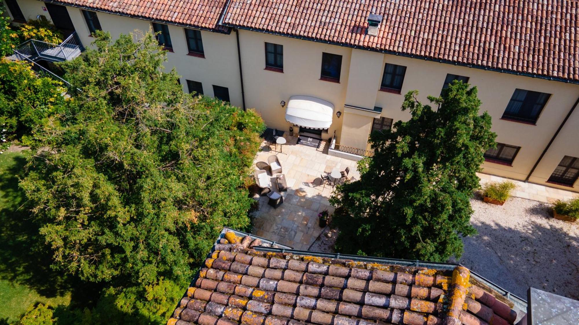Hotel Villa Nabila Reggiolo Exterior foto