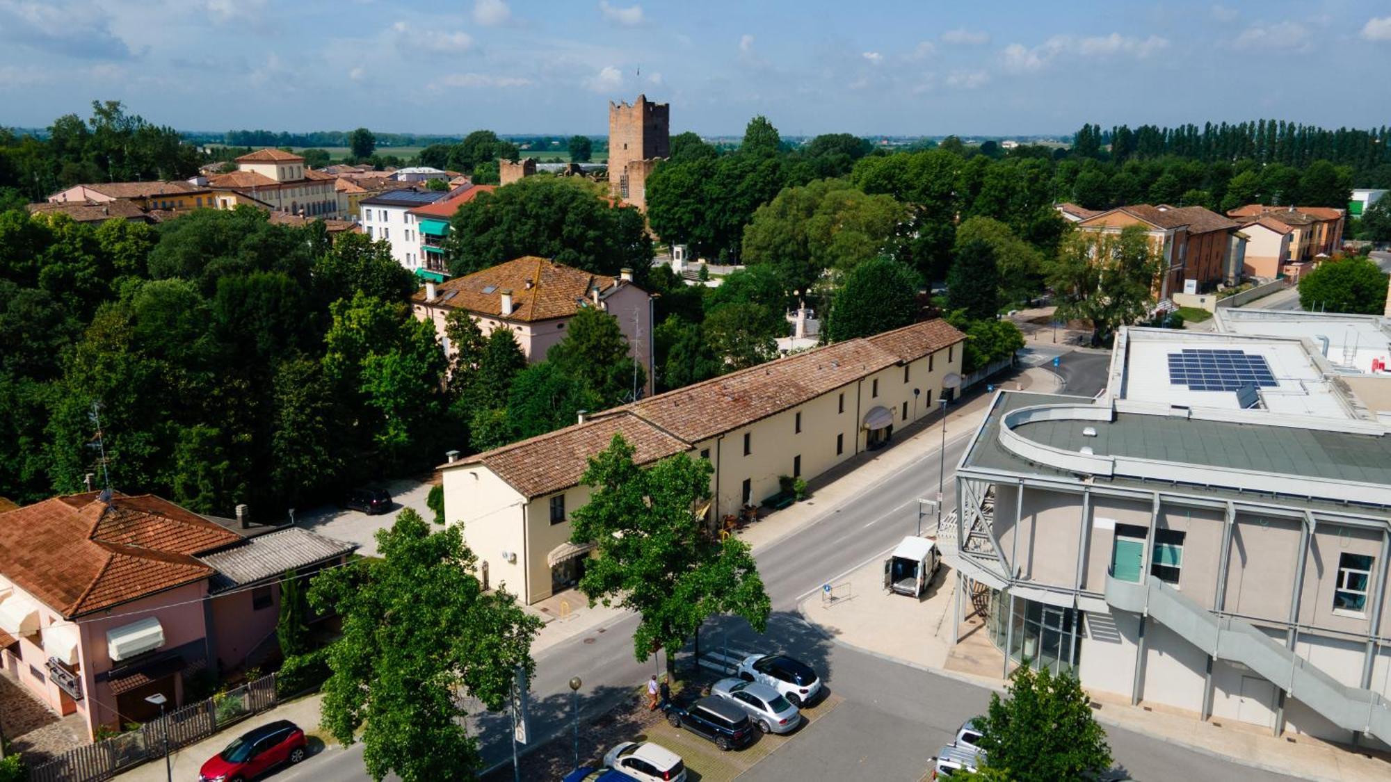 Hotel Villa Nabila Reggiolo Exterior foto